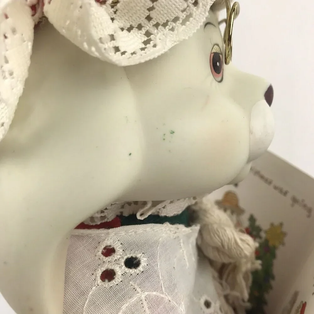 House of Lloyd Grannie Flo Bunny 1996 Rabbit Shelf Sitter Porcelain Rope Vintage